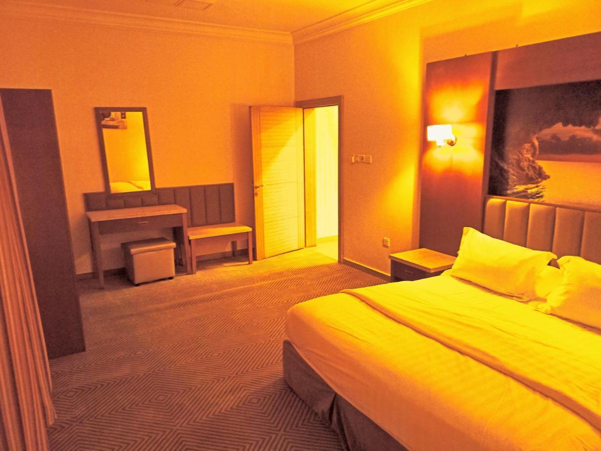 Taraf Yanbu 2 Aparthotel Exterior foto